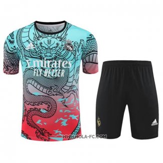 Chandal del Real Madrid Dragon 2024-2025 Manga Corta Verde y Rojo - Pantalon Corto