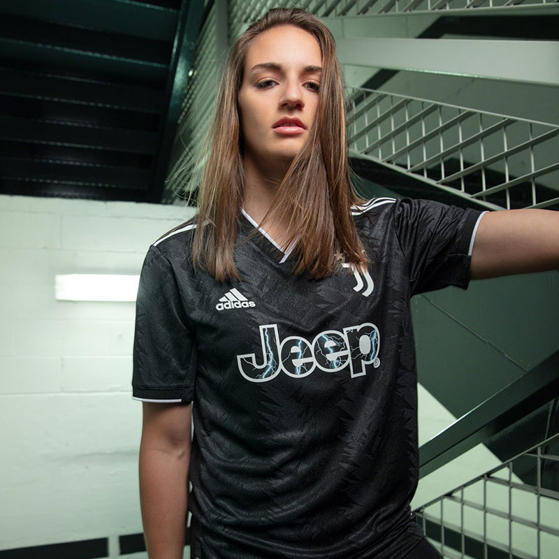 Maglia Juventus 2022 2023_2.jpg