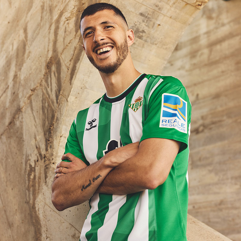 equipacion-hummel-real-betis-2022-23-1.jpg