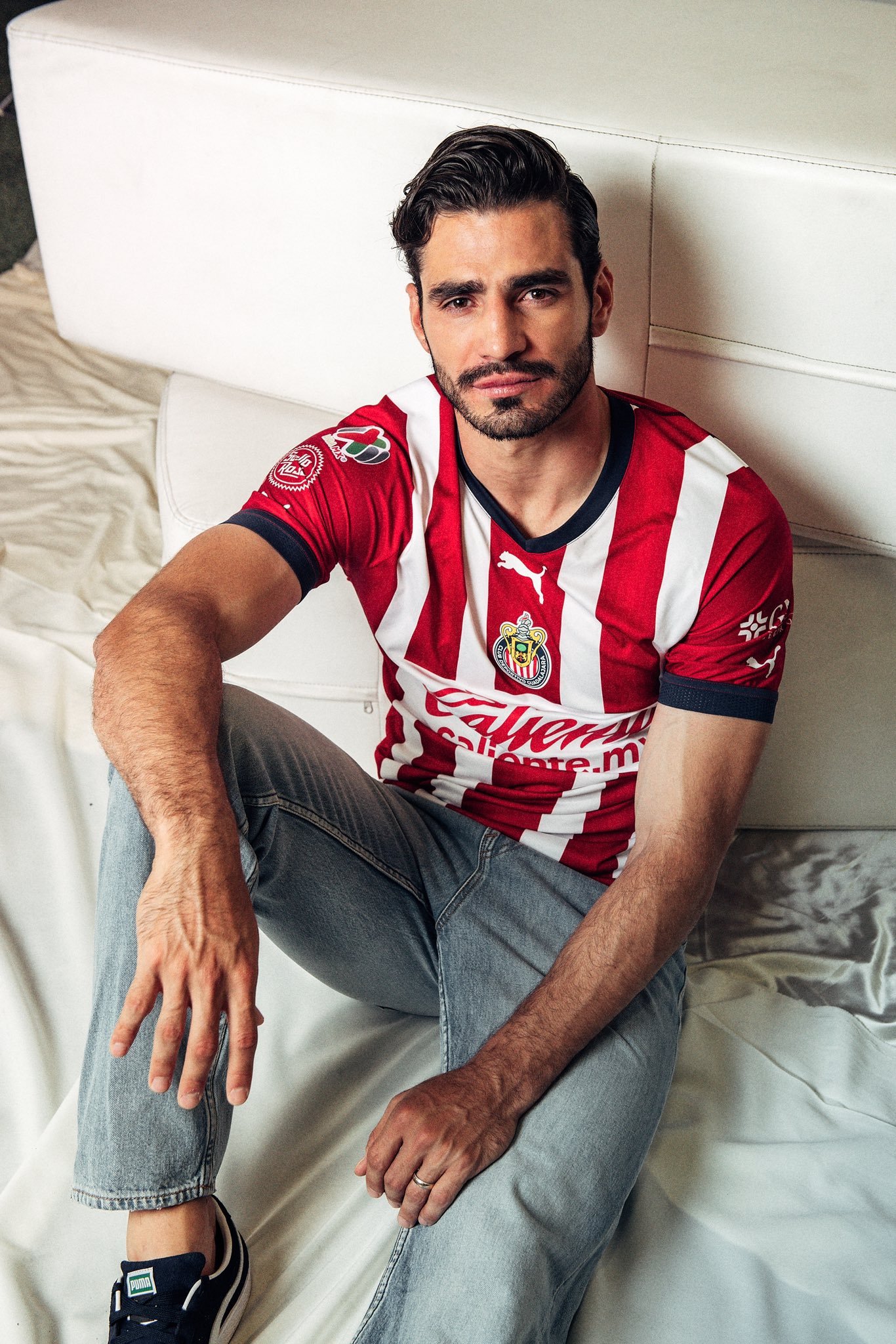 Camisa-titular-do-Chivas-Guadalajara-2022-2023-PUMA-2.jpg